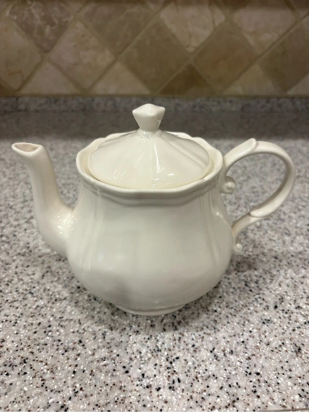Vintage Godinger & Company White Tea Pot